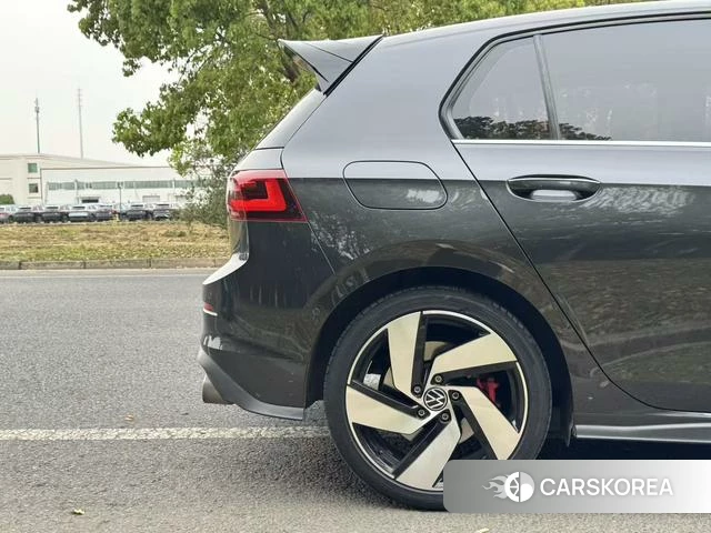 Volkswagen Golf GTI id 4271873 из Китая 7