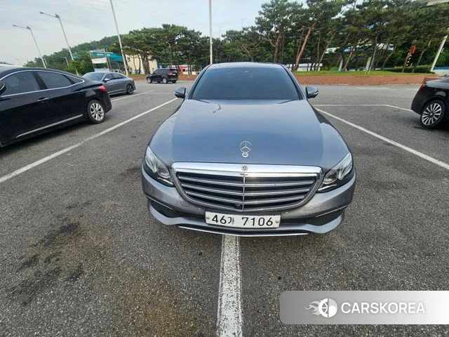 Mercedes-Benz E-Class W213 2018 Серый из Кореи, фото 3