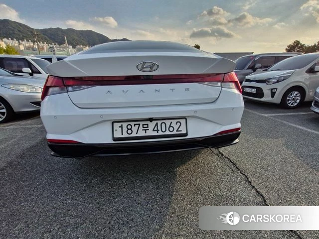 Hyundai Avante Hybrid (CN7) 2021 Белый из Кореи, фото 5