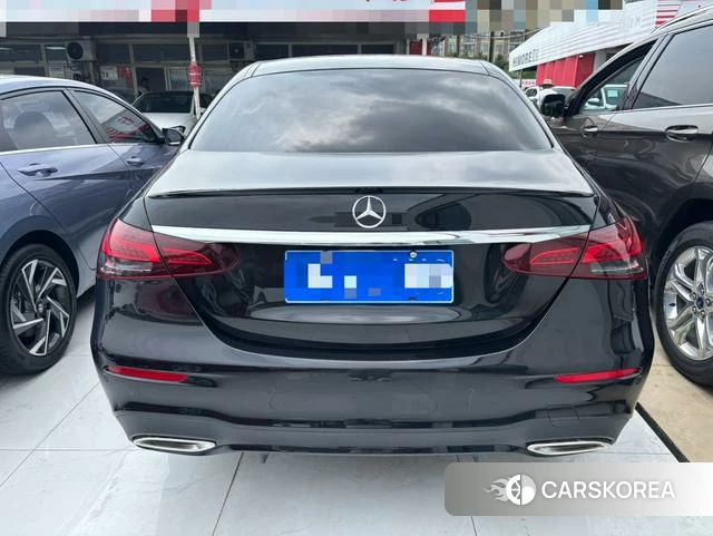 Mercedes-Benz E-class (imported) 2022 Черный из Китая, фото 3