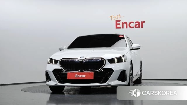 BMW 5 Series (G60) id 4194216 из Кореи 23