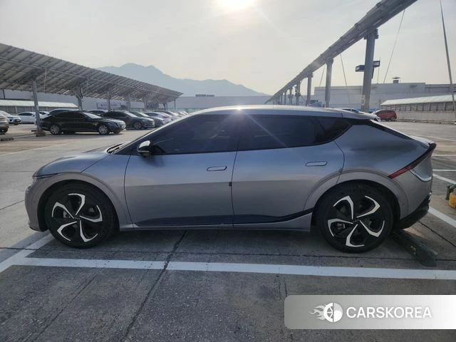 Kia EV6 2022 Серый из Кореи, фото 3