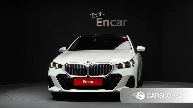 BMW 5 Series (G60) id 3963630 из Кореи 13