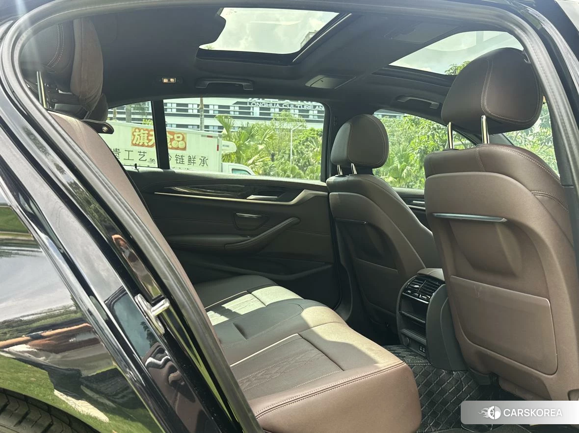 BMW 5 series PHEV 2021 Черный из Китая, фото 6