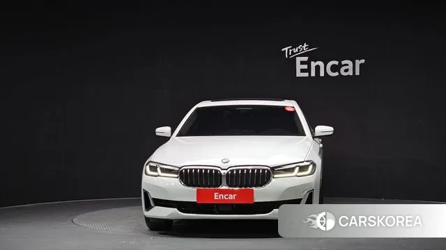 BMW 5 Series (G30) id 3372578 из Кореи 13