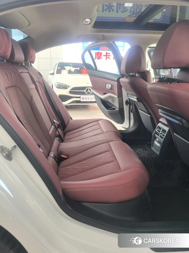 BMW 3 series id 4348835 из Китая 14