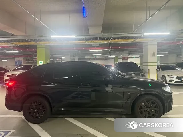 BMW X4 (G02) 2024 Черный из Кореи, фото 3