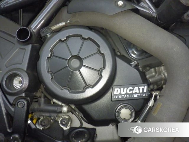 Engine photo