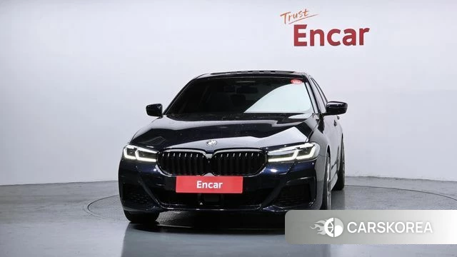 BMW 5 Series (G30) id 4528352 из Кореи 23