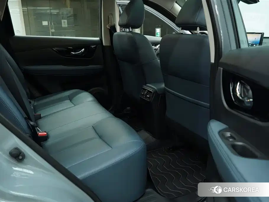 Nissan Qijun id 4664633 из Китая 16