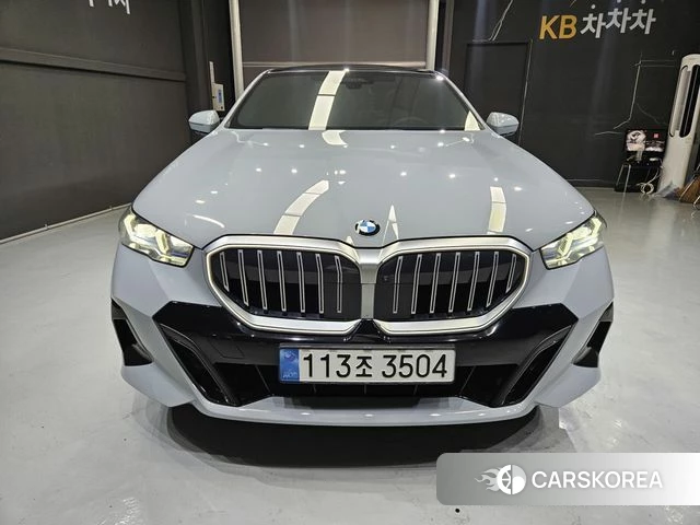 BMW 5 Series (G60) id 4669873 из Кореи 13