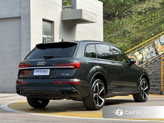 Audi Q7 id 4258862 из Китая 23