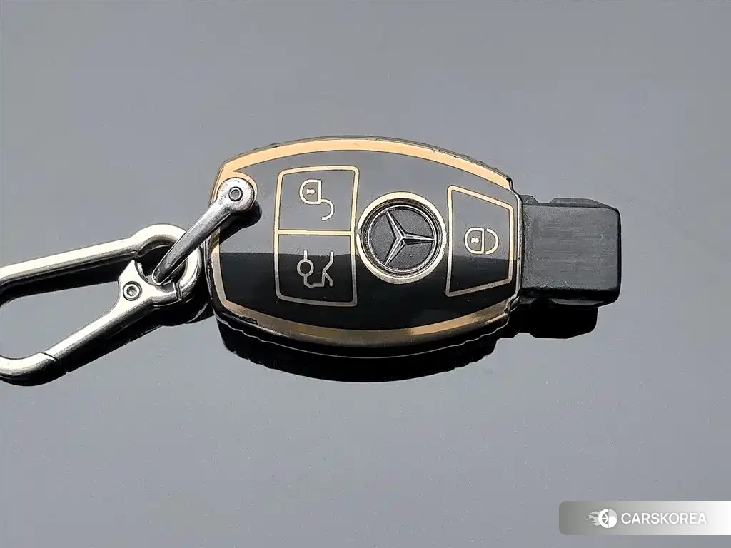 Mercedes-Benz R-class id 4607052 из Китая 17