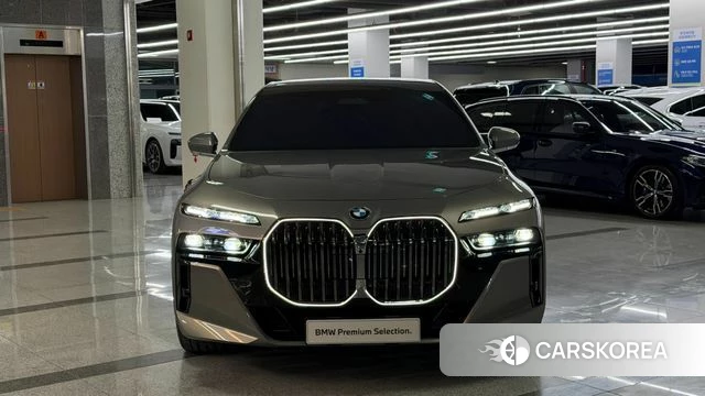 BMW 7 Series (G70) id 3791853 из Кореи 13