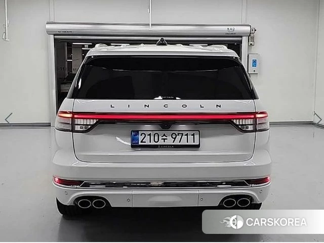 Lincoln Aviator 2nd generation 2025 Белый из Кореи, фото 3
