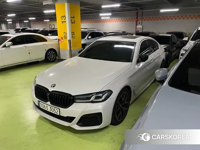 BMW 5 Series (G30) 2022 Белый из Кореи, фото 3