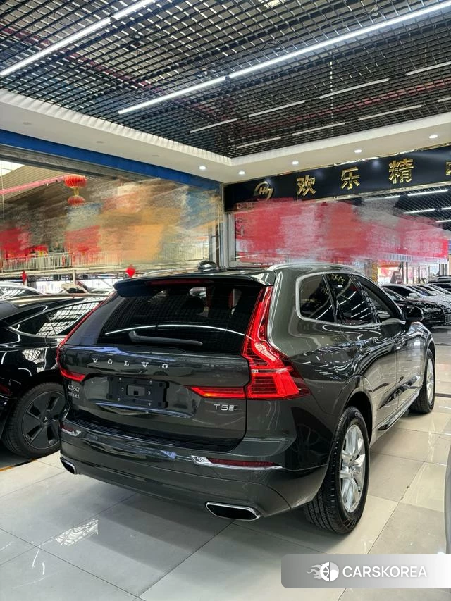 Volvo XC60 2019 Темно-серый из Китая, фото 3