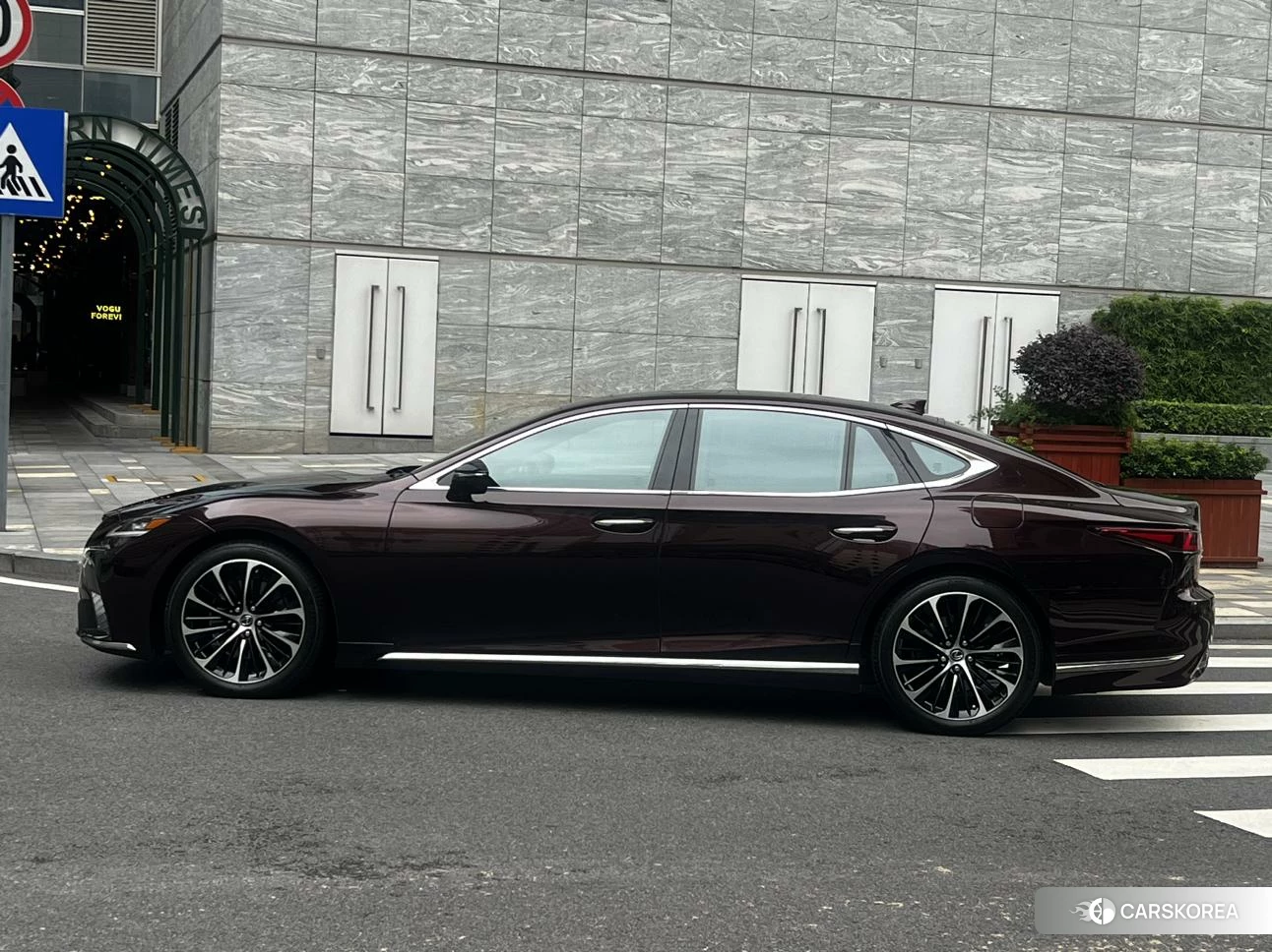 Lexus LS id 4441247 из Китая 13