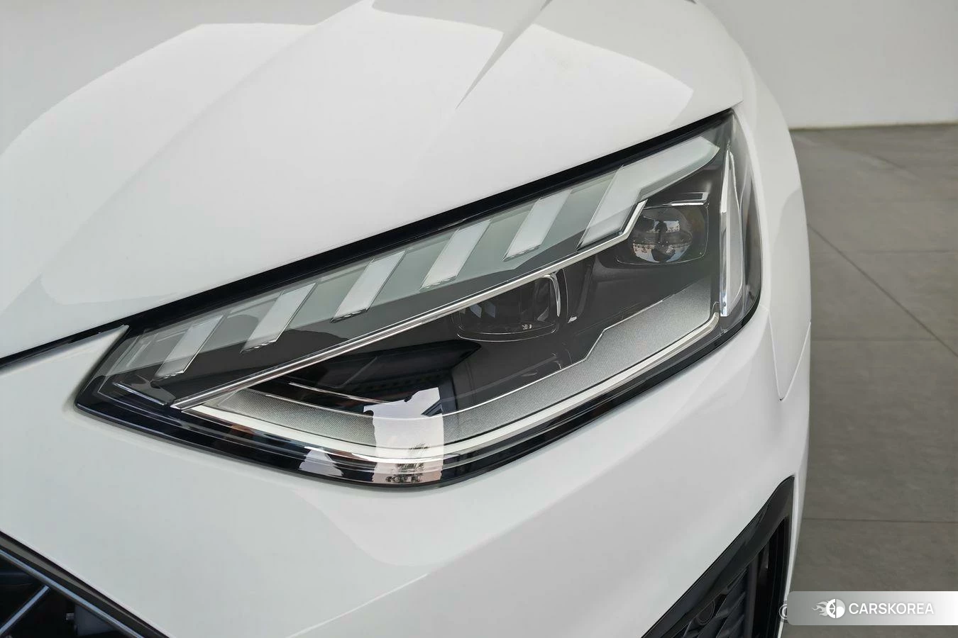 Audi A4L id 4455708 из Китая 17
