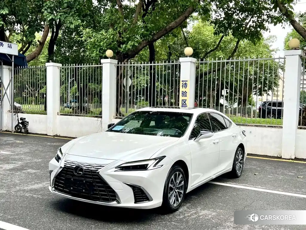 Lexus ES 2025 Белый из Китая, фото 3