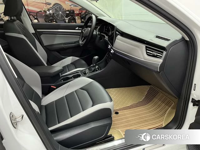 Volkswagen Bora id 4279120 из Китая 11