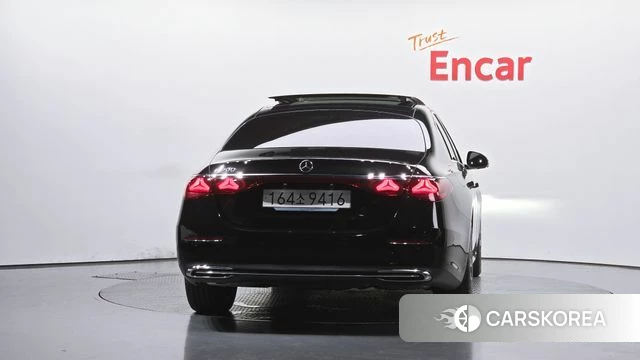 Mercedes-Benz E-Class W214 id 4578630 из Кореи 23