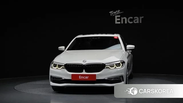 BMW 5 Series (G30) id 3754578 из Кореи 13