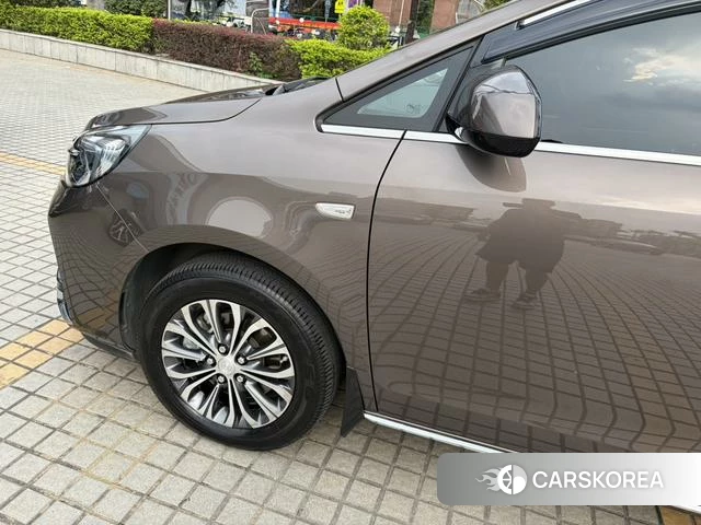 Buick GL8 id 4235700 из Китая 23