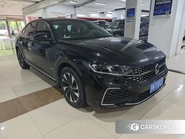 Volkswagen Passat 2023 Черный из Китая, фото 3
