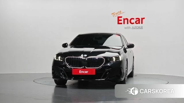 BMW 5 Series (G60) id 4479986 из Кореи 23