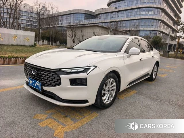 Ford Mondeo 2023 Белый из Китая, фото 3