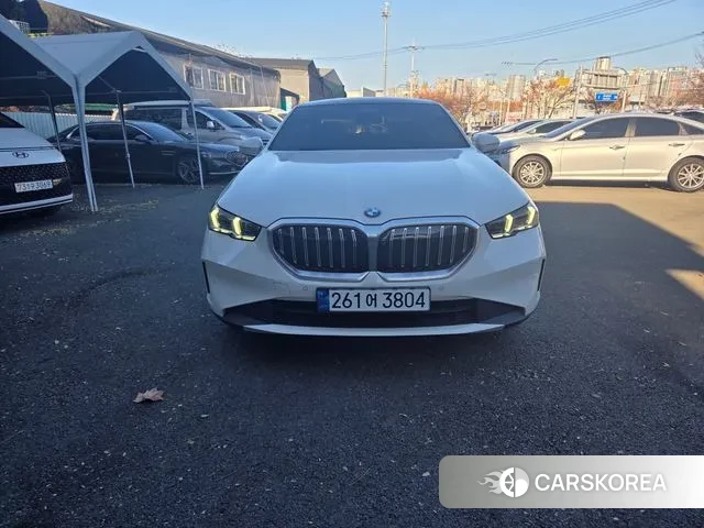 BMW 5 Series (G60) id 3457522 из Кореи 13