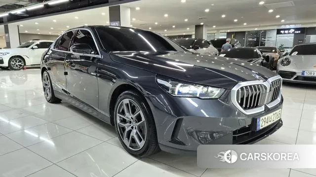 BMW 5 Series (G60) id 3200858 из Кореи 13