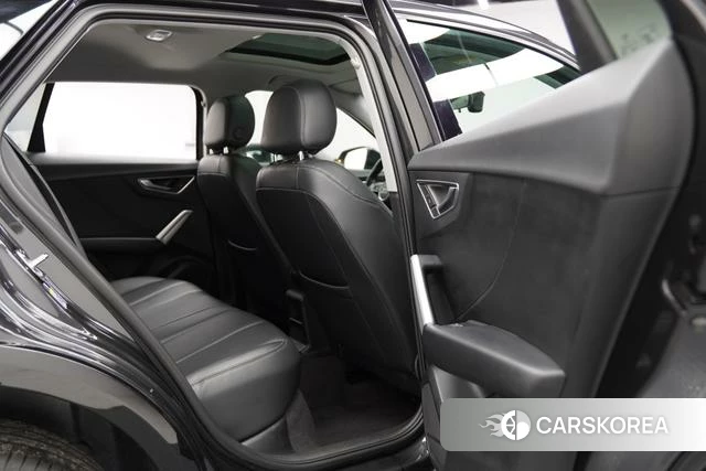 Audi Q2L id 4258684 из Китая 17