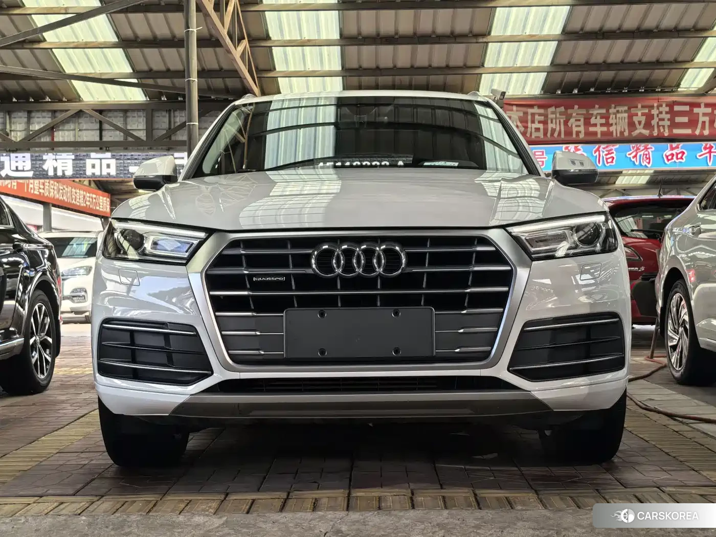 Audi Q5L 2020 Белый из Китая, фото 3
