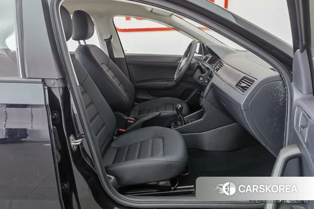 Volkswagen Santana id 4236109 из Китая 17