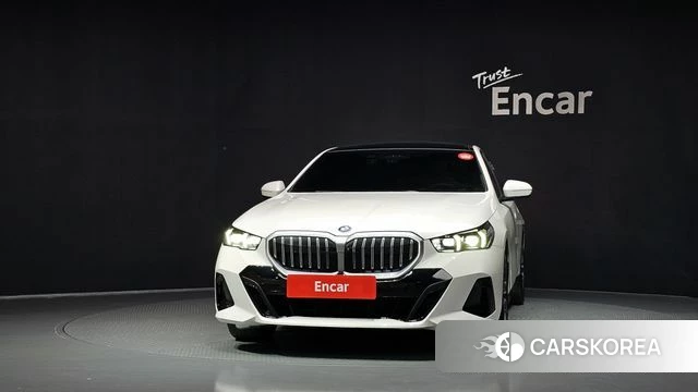 BMW 5 Series (G60) id 4871126 из Кореи 23