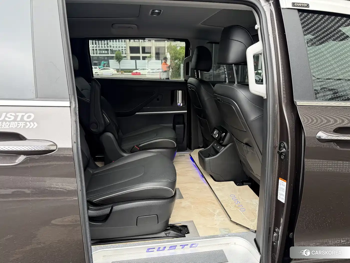 Hyundai Kustu 2024 Champagne/brown из Китая, фото 3