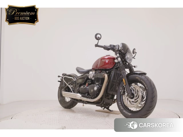 Triumph BONNEVILLE BOBBER 2022 из Японии, фото 5