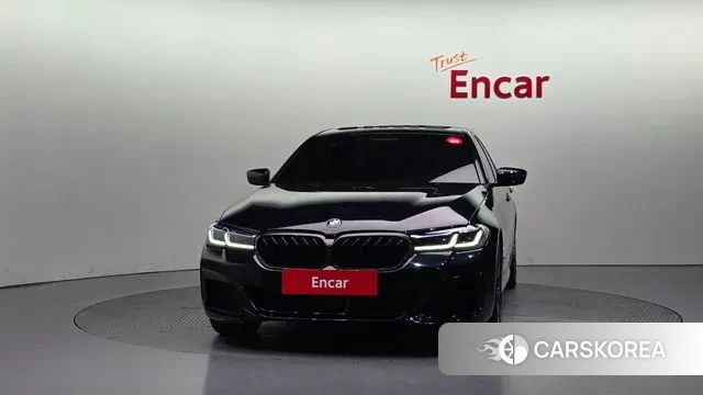 BMW 5 Series (G30) id 3383552 из Кореи 13