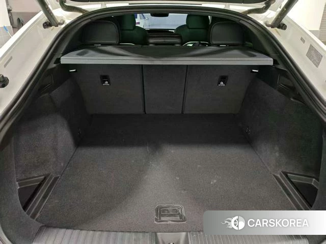 Audi Q6L Sportback e-tron id 4260881 из Китая 10