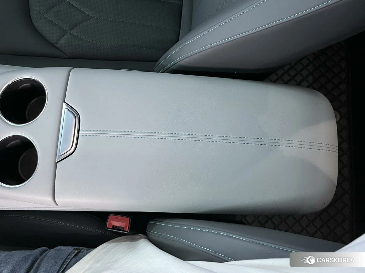 Chang'an UNI-Z PHEV id 4499021 из Китая 10