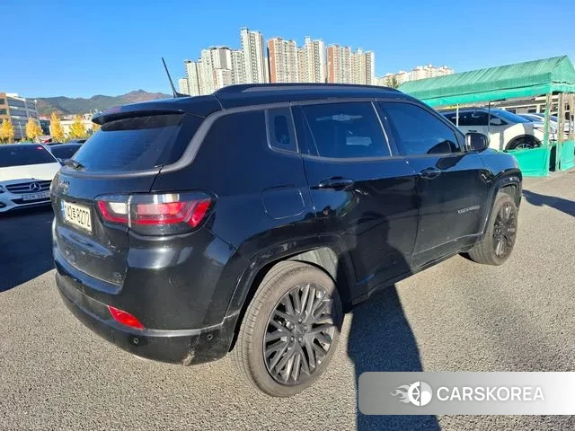 Jeep Compass 2nd Generation 2022 Черный из Кореи, фото 5