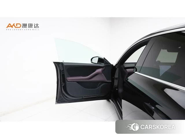 Weilai ET5 2023 Черный из Китая, фото 3