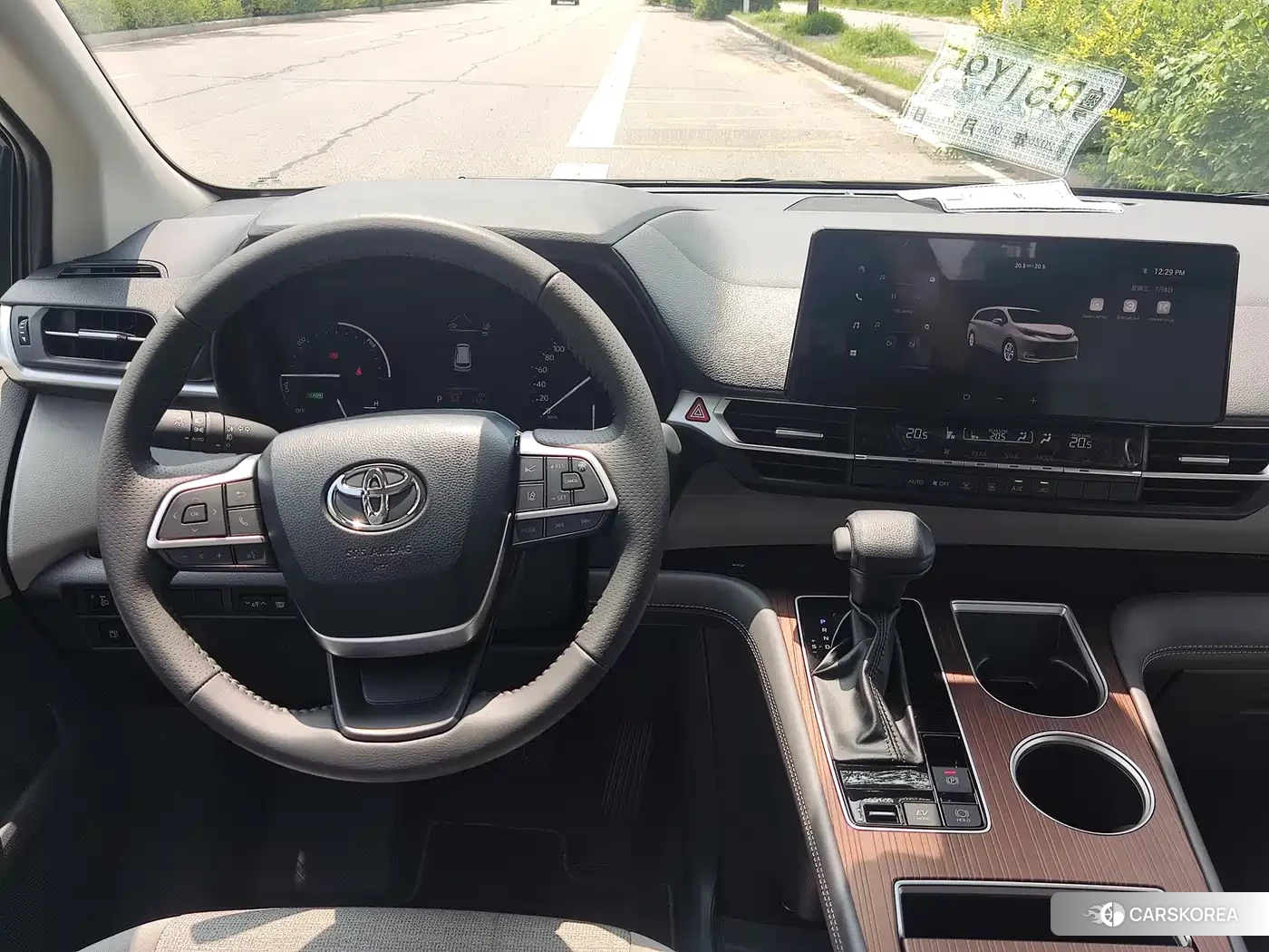 Toyota Sienna 2026 Черный из Китая, фото 3