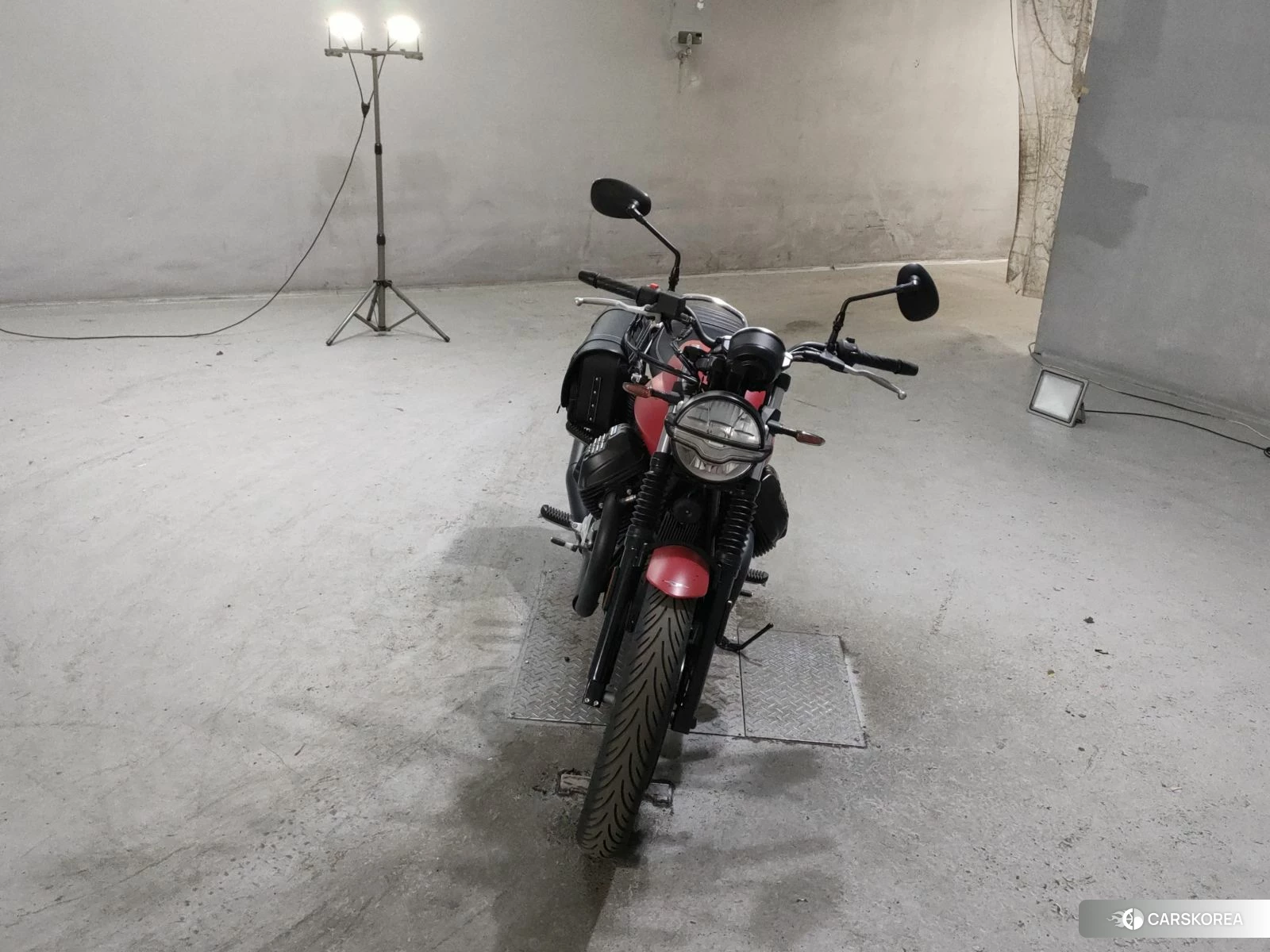 Проданный MOTO GUZZI V7 STONE 2023 из Японии, фото 4