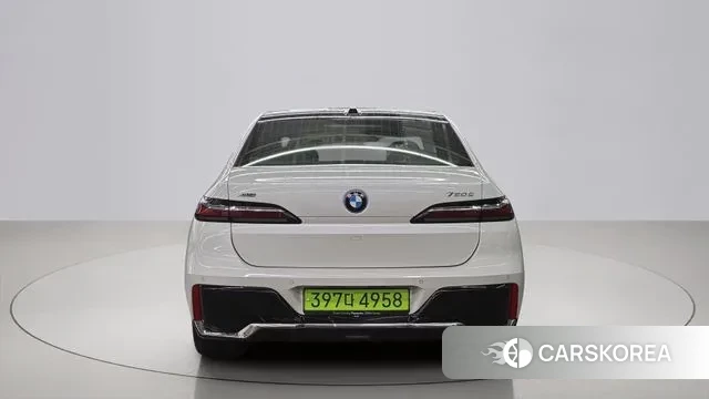 BMW 7 Series (G70) id 3042492 из Кореи 13