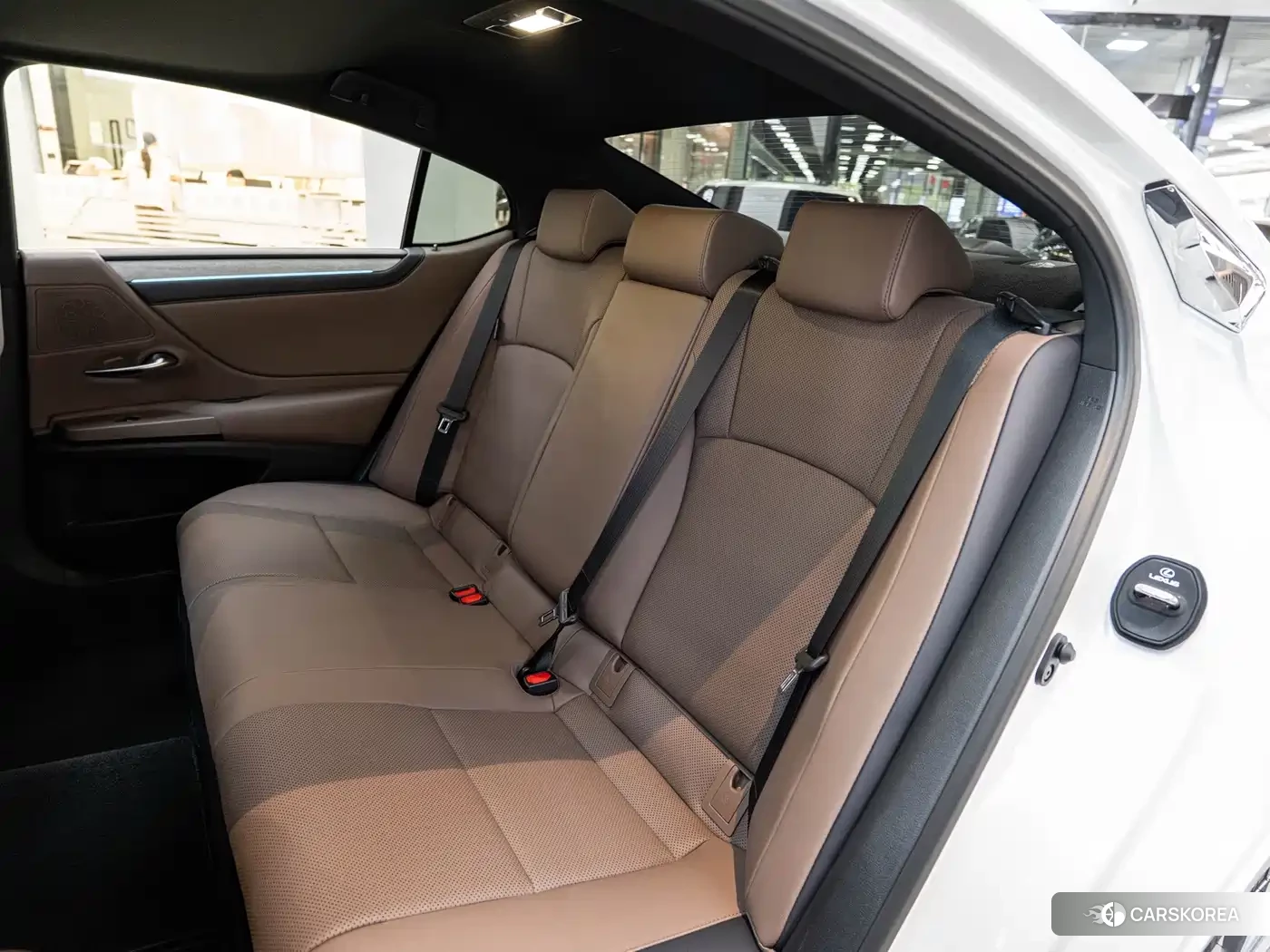 Lexus ES id 4655173 из Китая 13