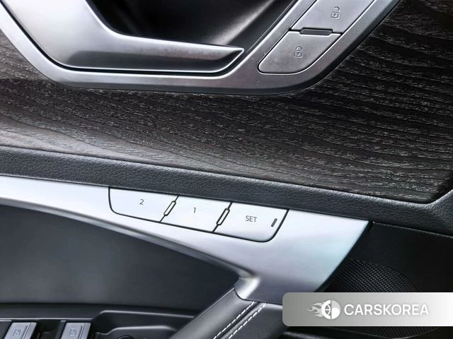 Audi A6L id 4290302 из Китая 11