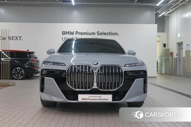 BMW 7 Series (G70) id 3864618 из Кореи 13